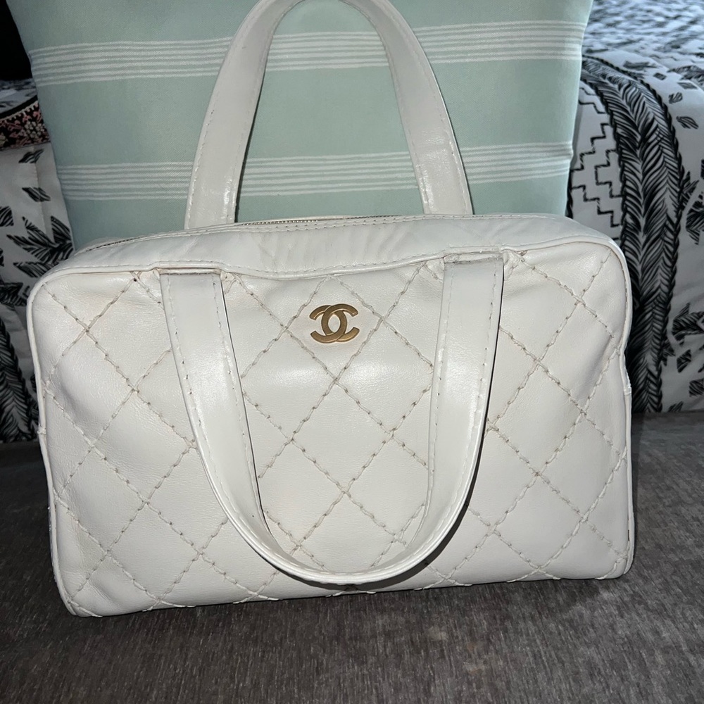 CHANEL Wild Stitch Matelasse Tote Bag Lamb Skin White CC Auth